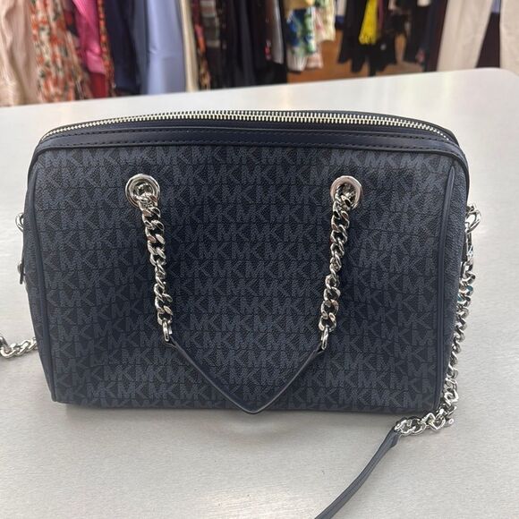 Michael kors bag - Picture 5 of 8